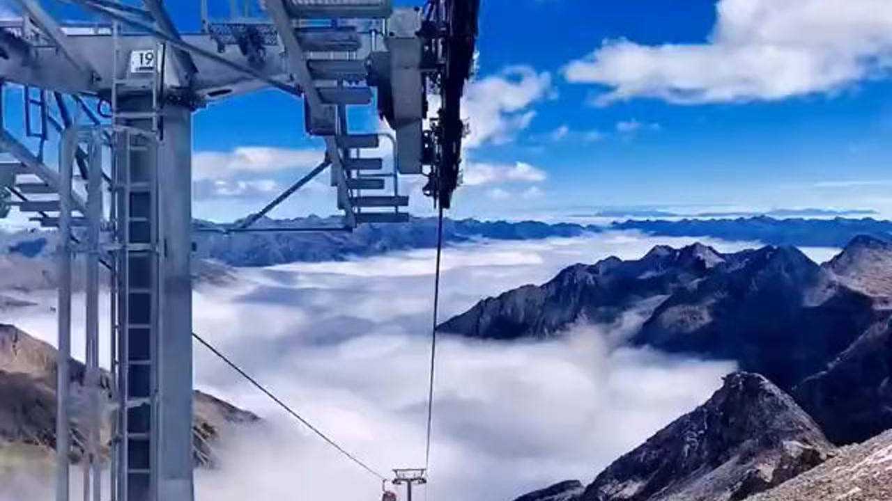 云南丽江玉龙雪山冰川大索道
