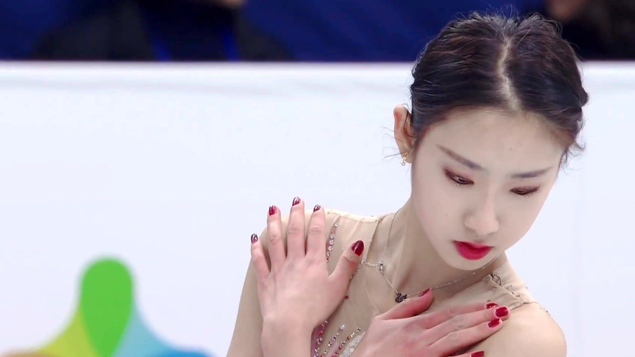 中国花滑女单陈虹伊 "倾城之恋"02年小花,真的太美了!