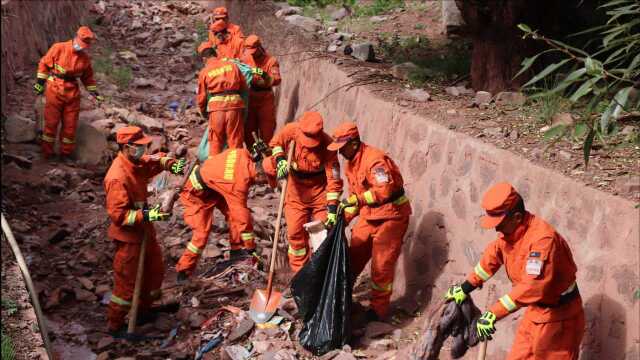 改善环境卫生、共建绿色家园