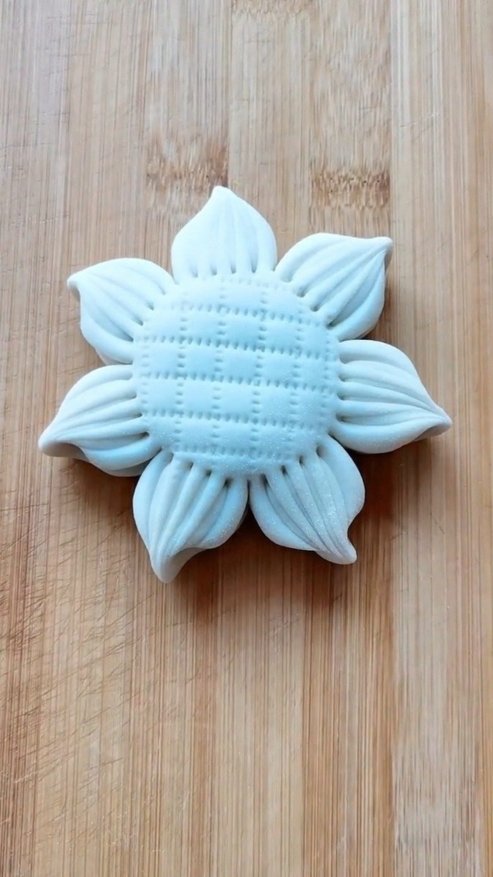 花卷的新做法,向日葵,含义欣欣向荣.#花样面食