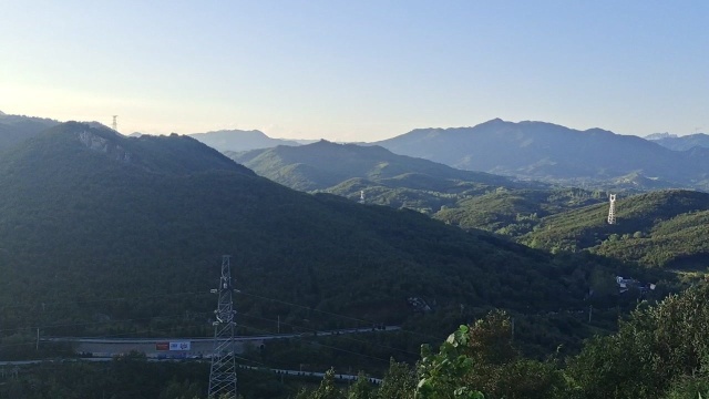 登高望远大山的风景