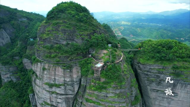 航拍江西最南端的丹霞地貌小武当山,可与湖北武当山相媲美