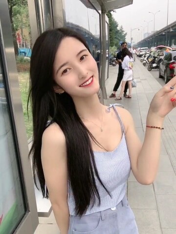 精神小妹,不请自来