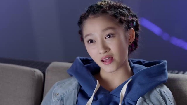 关晓彤拖累鹿晗被骂 主要源于她的电影被吐槽