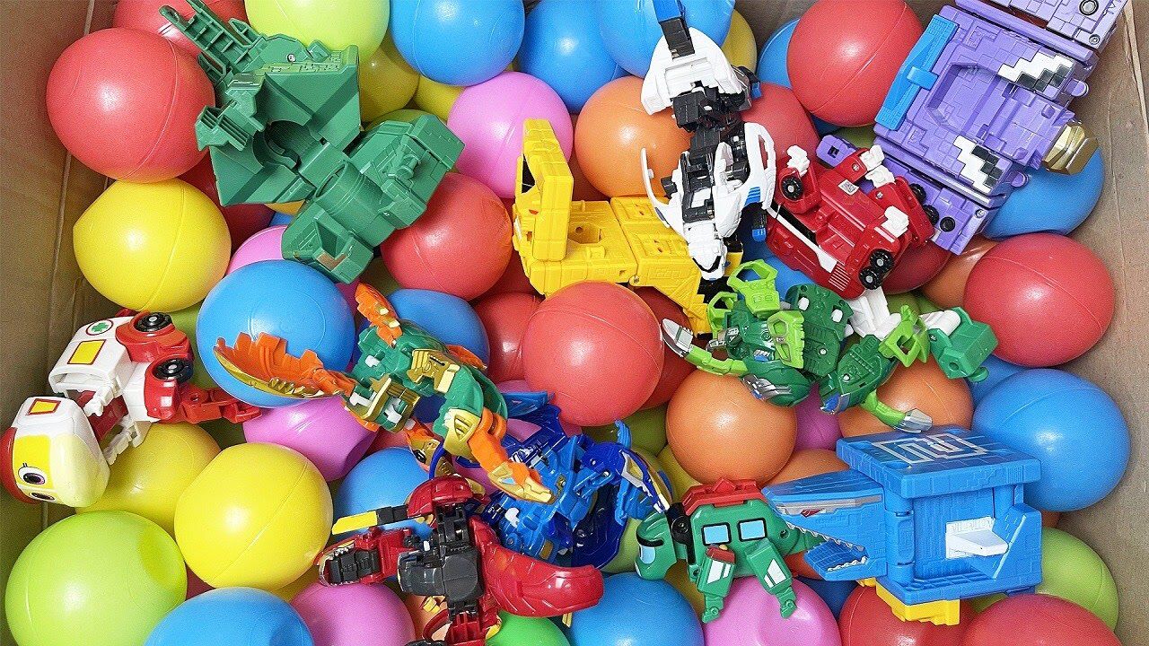 晓童玩具 在海洋球中找到数字方块咖宝蛋神和帮帮龙变形玩具_高清1080