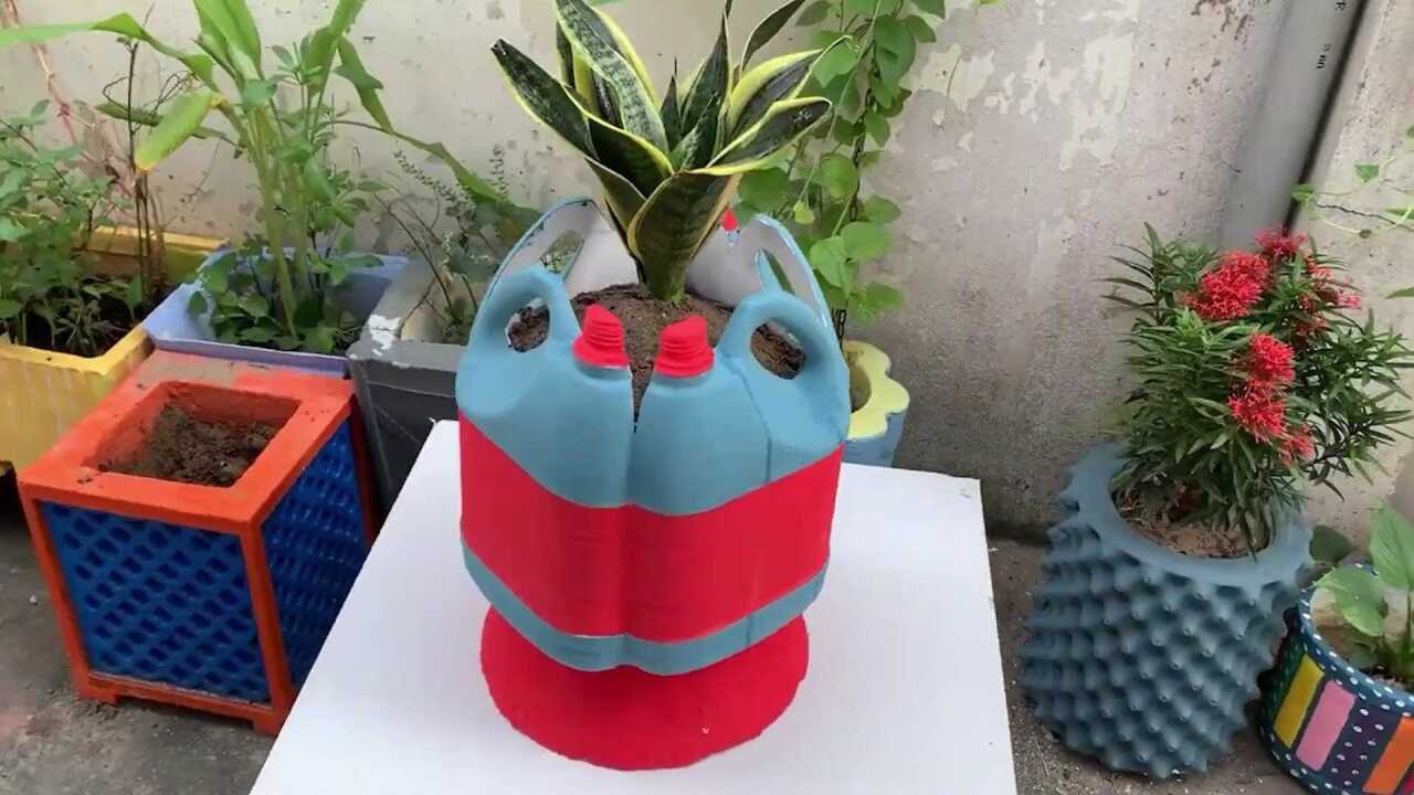 家居创意用洗洁精桶和水泥制作漂亮的手工花盆