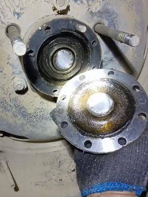 全浮汽车半轴断裂