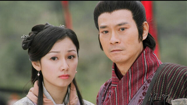 楚汉骄雄第6集,刘邦被罚送人夫去骊山,延误行程后,斩白蛇起义