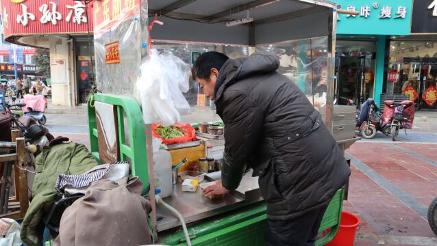 大哥回家创业卖肠粉,想做第一个吃螃蟹的人,没想到南北有差异的