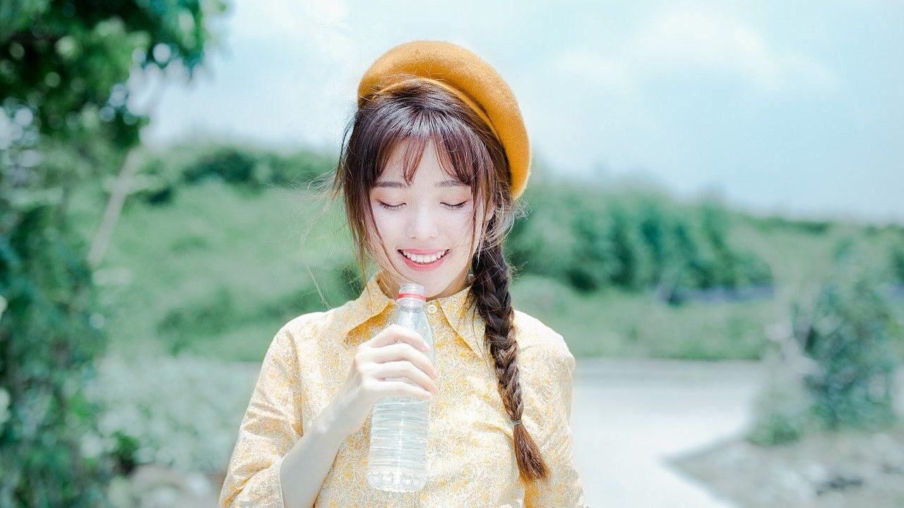 赵芷彤甜美演唱《被风吹过的夏天》越听越伤感,听完泪流满面!