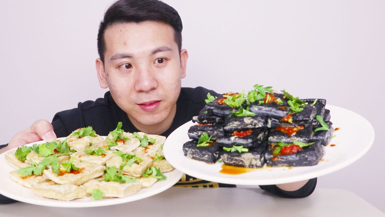 韩小浪在家炸臭豆腐,比外面买的一点也不差,以后不用去外面吃了