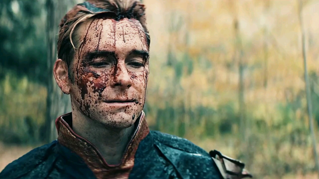 祖国人自带红眼的男人,黑袍纠察队