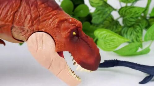 恐龙玩具争霸赛系列恐龙肚子饿了在吃食物