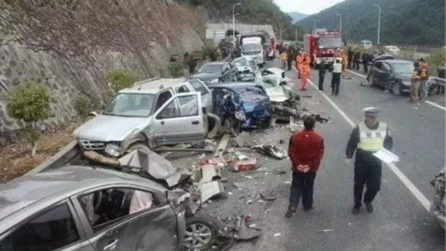 限速40的死亡高速?百余人丧命在此?很多老司机都不敢在这开?