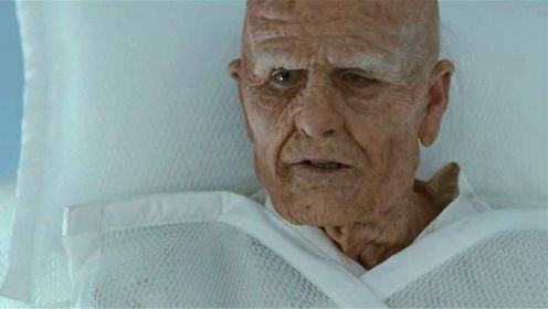 2092年人类实现永生，118岁老人却选择死亡，只因他能预测未来