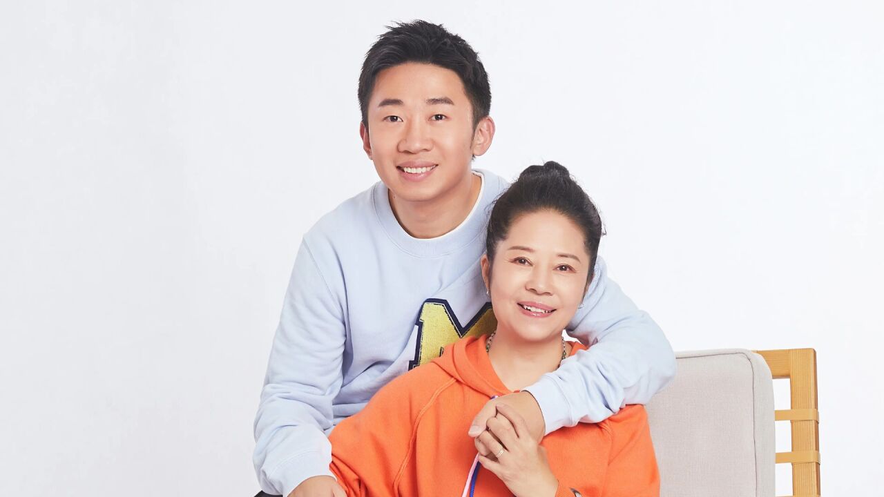 听了杨迪讲述他妈妈的故事,我明白了杨迪在综艺中的搞笑天赋是有原因的_腾讯视频