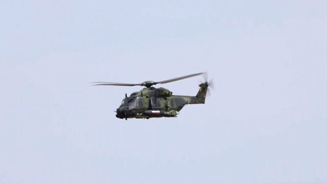 德国空军NH90运输直升机飞行演示