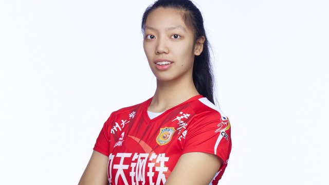 女排联赛b组苏沪领跑!国手高意拦网发威,江苏小将唐欣入籍"加比系"