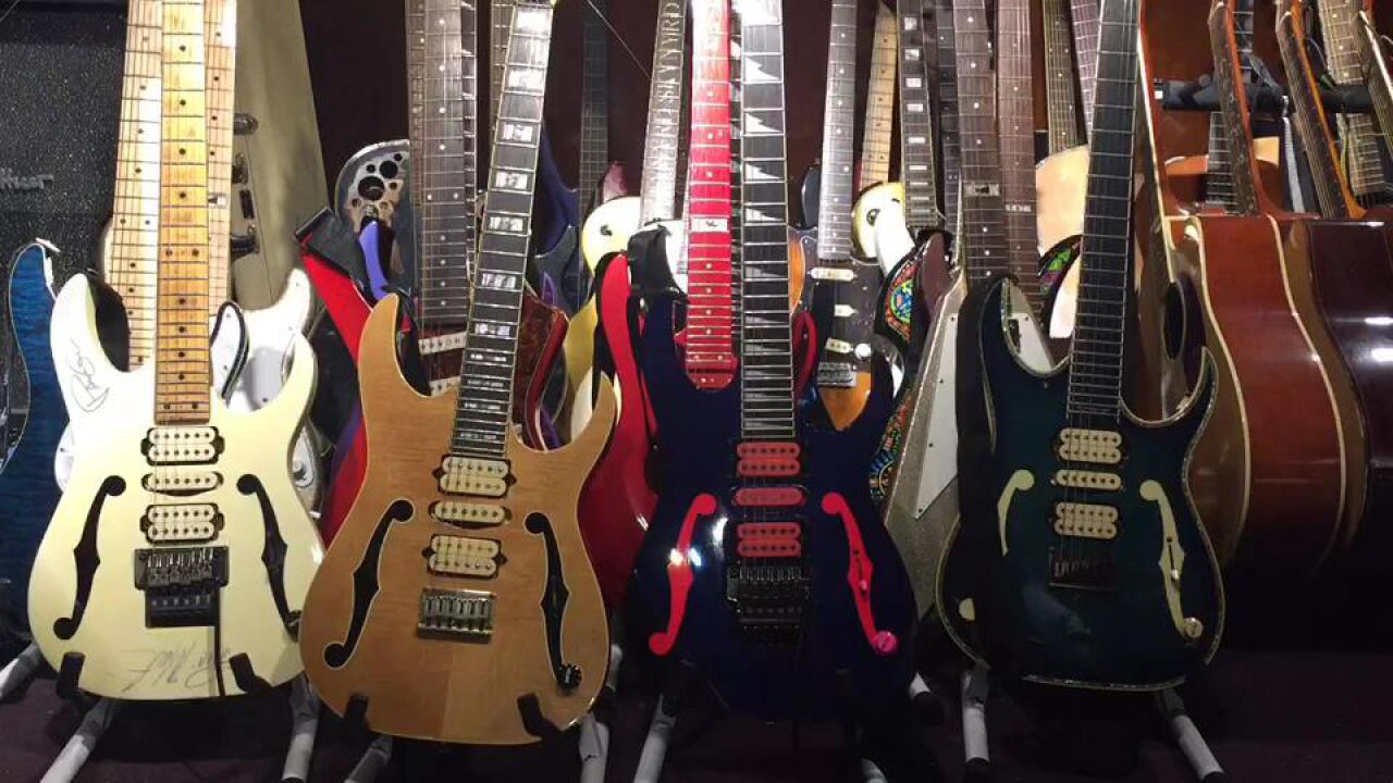 paul gilbert签名款吉他经典型号 #音乐留学