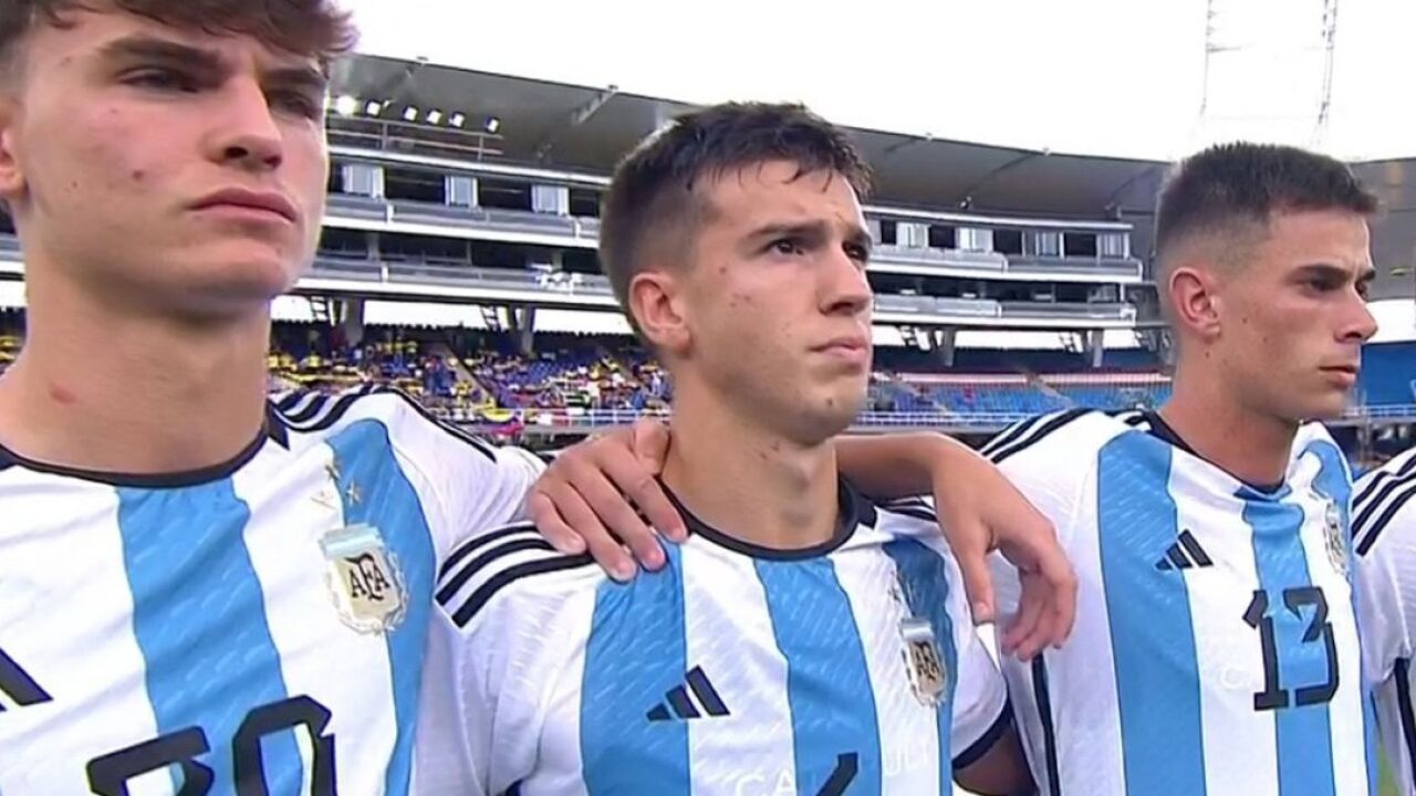 身穿三星球衣出战失利!u20美洲杯阿根廷首战1-2巴拉圭