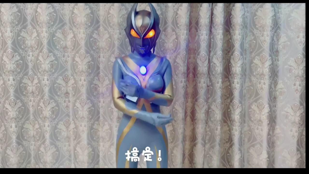 卡蜜拉皮套试穿