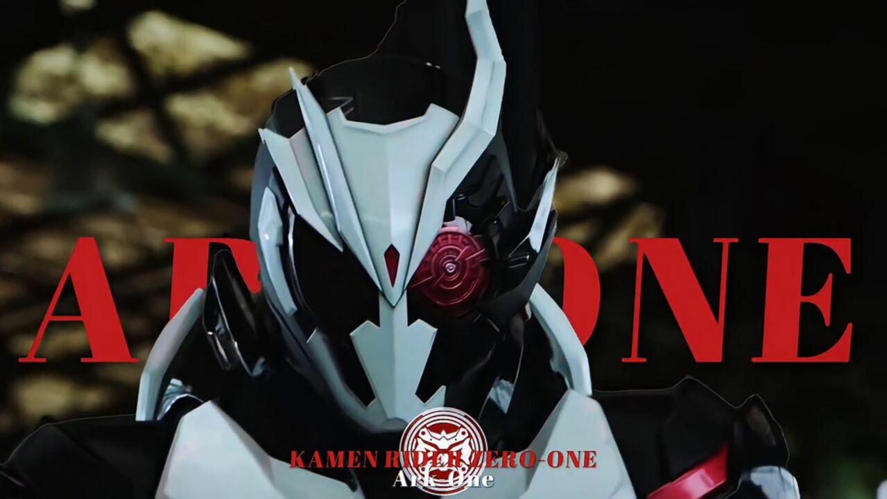 那邪眼的瞬间,就怕掏出一个亚克驱动器"假面骑士01"高桥文哉