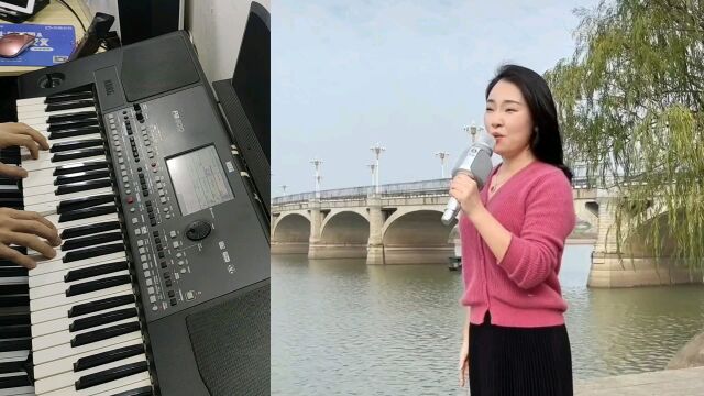 歌手陈维演唱《我是一条小河》曲调悠扬动听,歌声宛如天籁