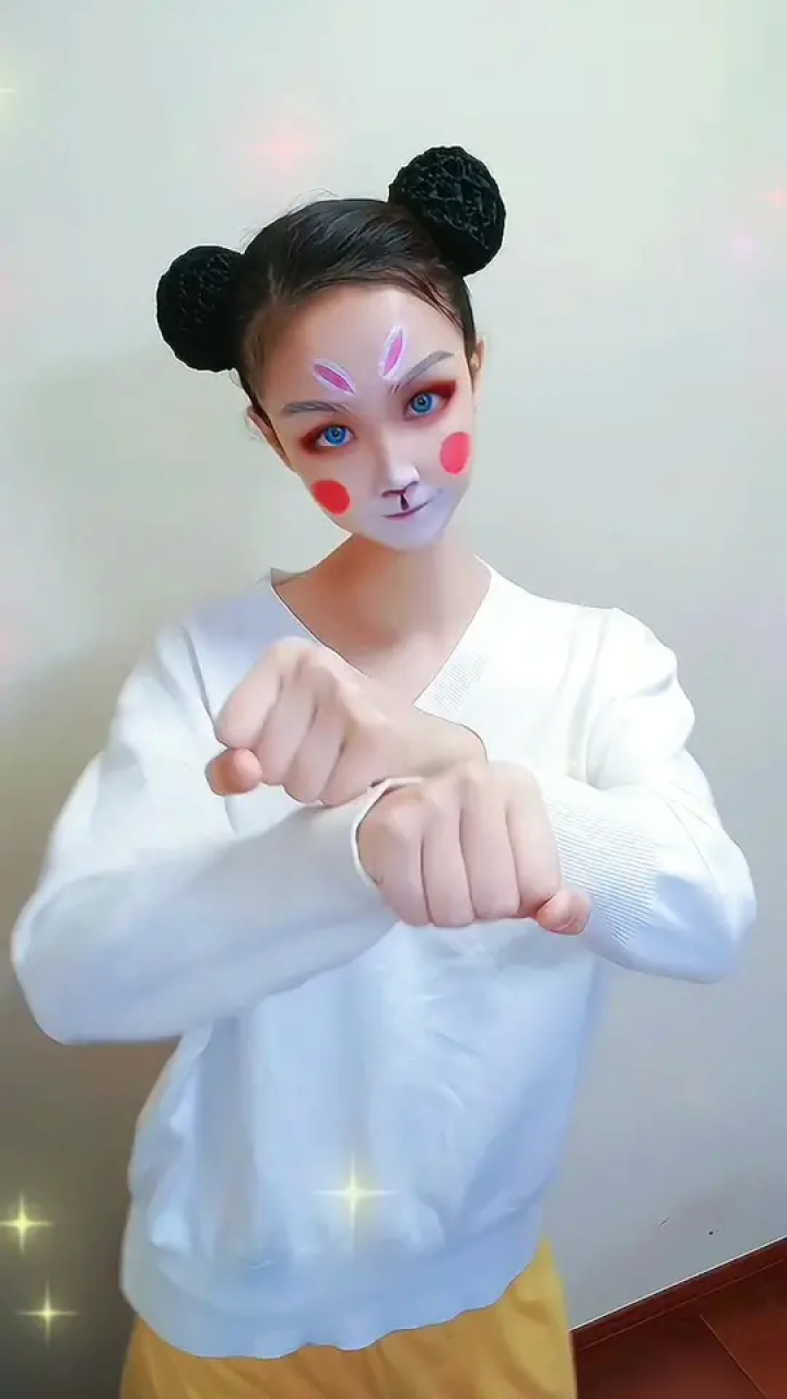 跟着节奏嗨起来 #手势舞 #浅跳一下 #特效妆容 #兔子