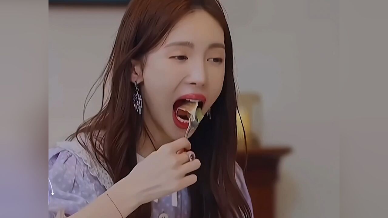 金晨的表情管理我真的要笑死!她真的好可爱啊!