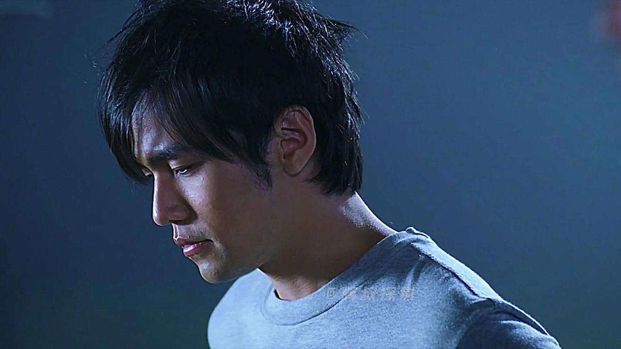 秋名山上周杰伦和ae86一起封神,山鸡哥遗憾败北的《头文字d》