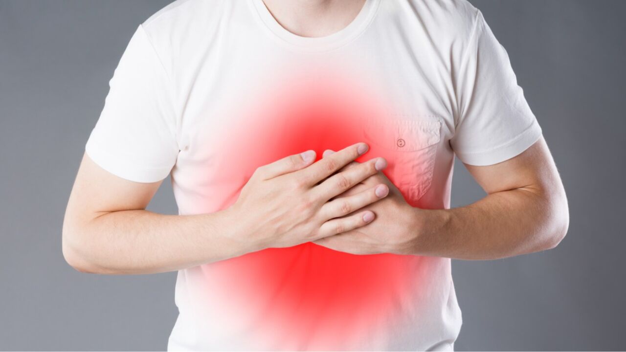 为什么胸口会突然刺痛?是猝死的前兆,还是心脏疾病?