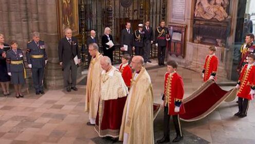 新君主驾临皇家教堂！直击英国国王查尔斯三世加冕仪式