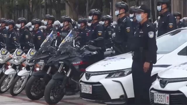 东莞市公安局集结2000多名警力,组成反诈小组,上门帮助被骗民众