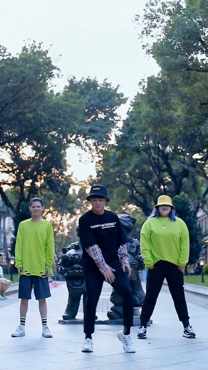 精舞门#跳精武门召唤罗志祥 这次回来吗?