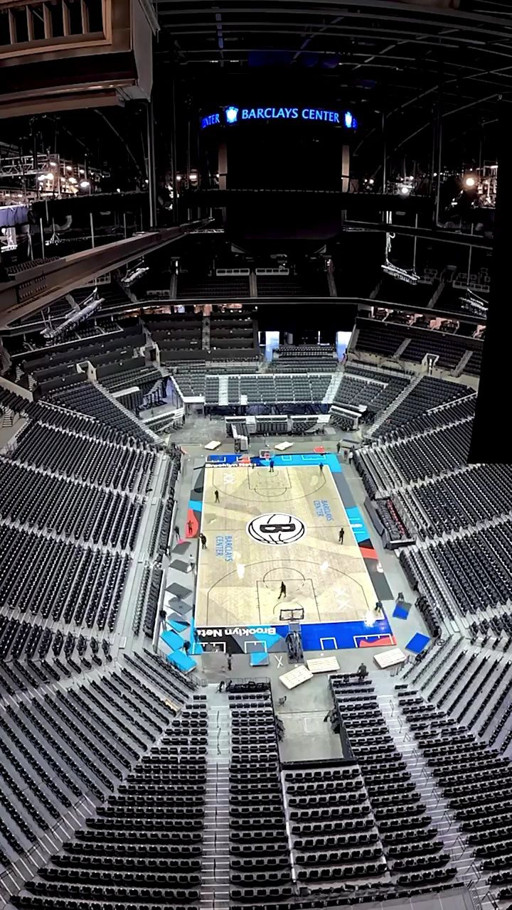 地板,相比其他球队的花里胡哨还得是篮网的更好看#铁铁的nba特辑#篮网