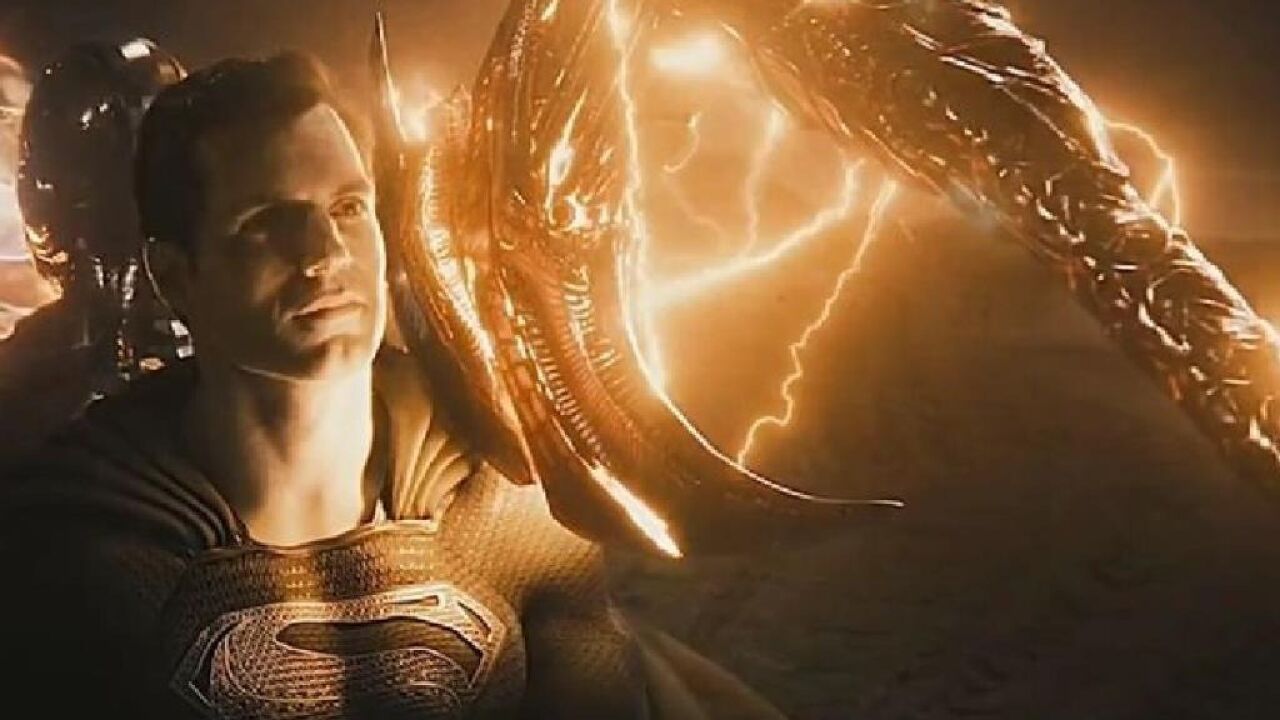 dc超燃混剪,超人被创立就是神来之笔,黑超简直帅到没朋友