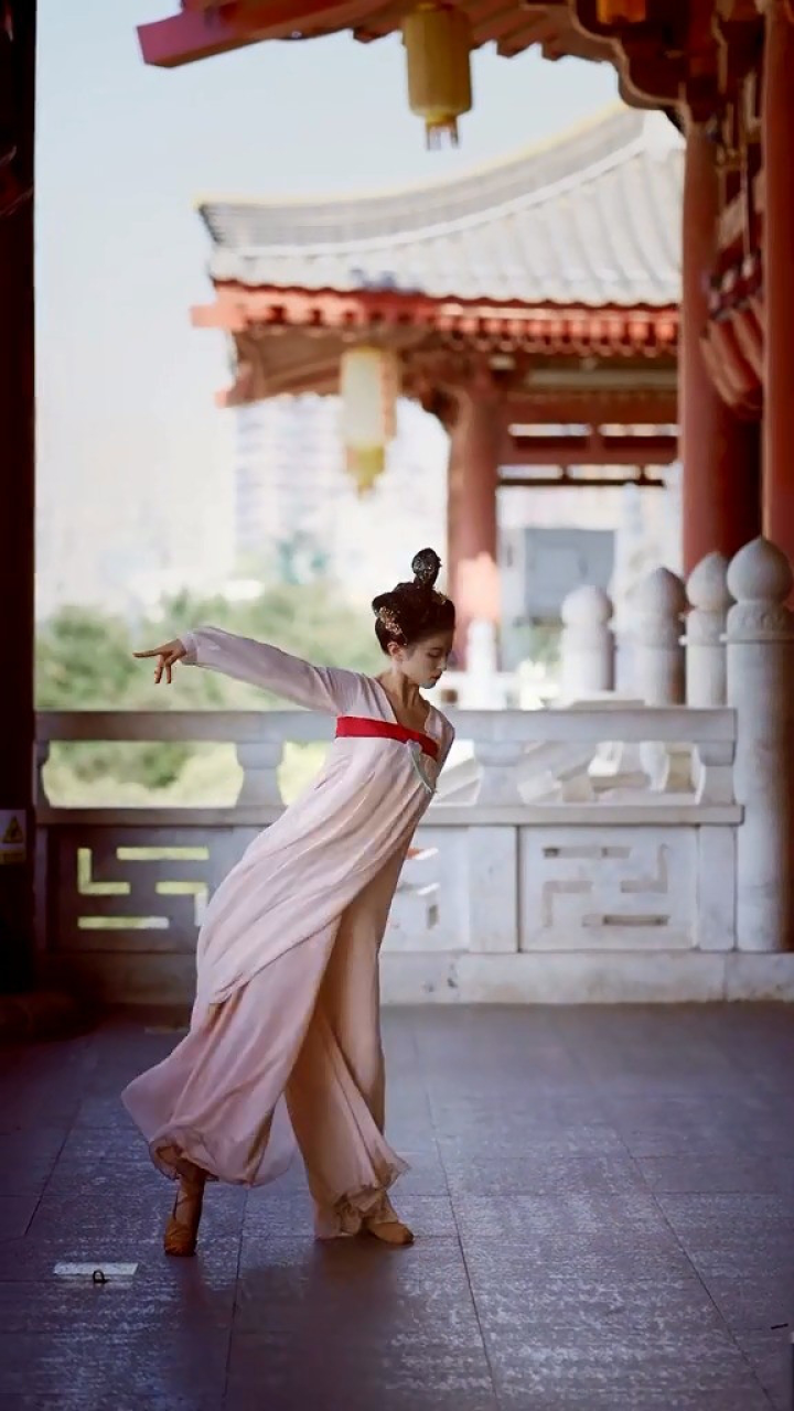 这是什么神仙古风舞还记得去年夏天的这支舞蹈吗?#丽人行#丽人行舞蹈