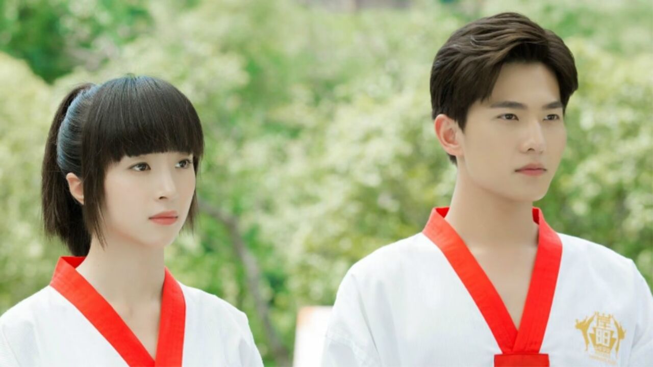 为杨洋挽尊?湖南卫视黄金档突播《旋风少女》,陈翔镜头全被删