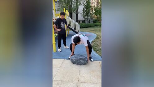碰到这么坑的事,当然要第一时间坑一下身边朋友了_高清1080P在线观看平台_腾讯视频