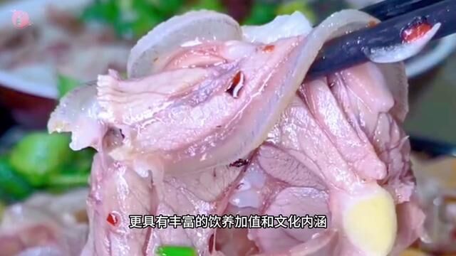 名小吃“羊肉米线”制作精细,不油不膻吃不腻,一碗下去汤都不剩