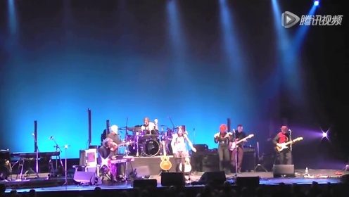 Sadie _ the Hotheads - Stayin' Alive (Hammersmith Apollo)