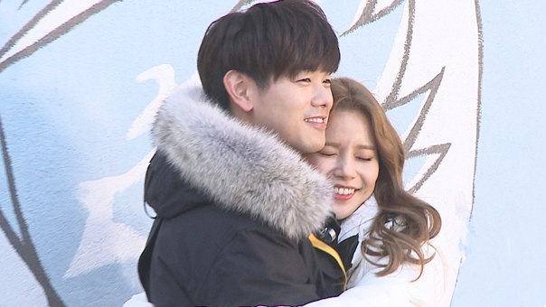 可颂夫妇不舍离别