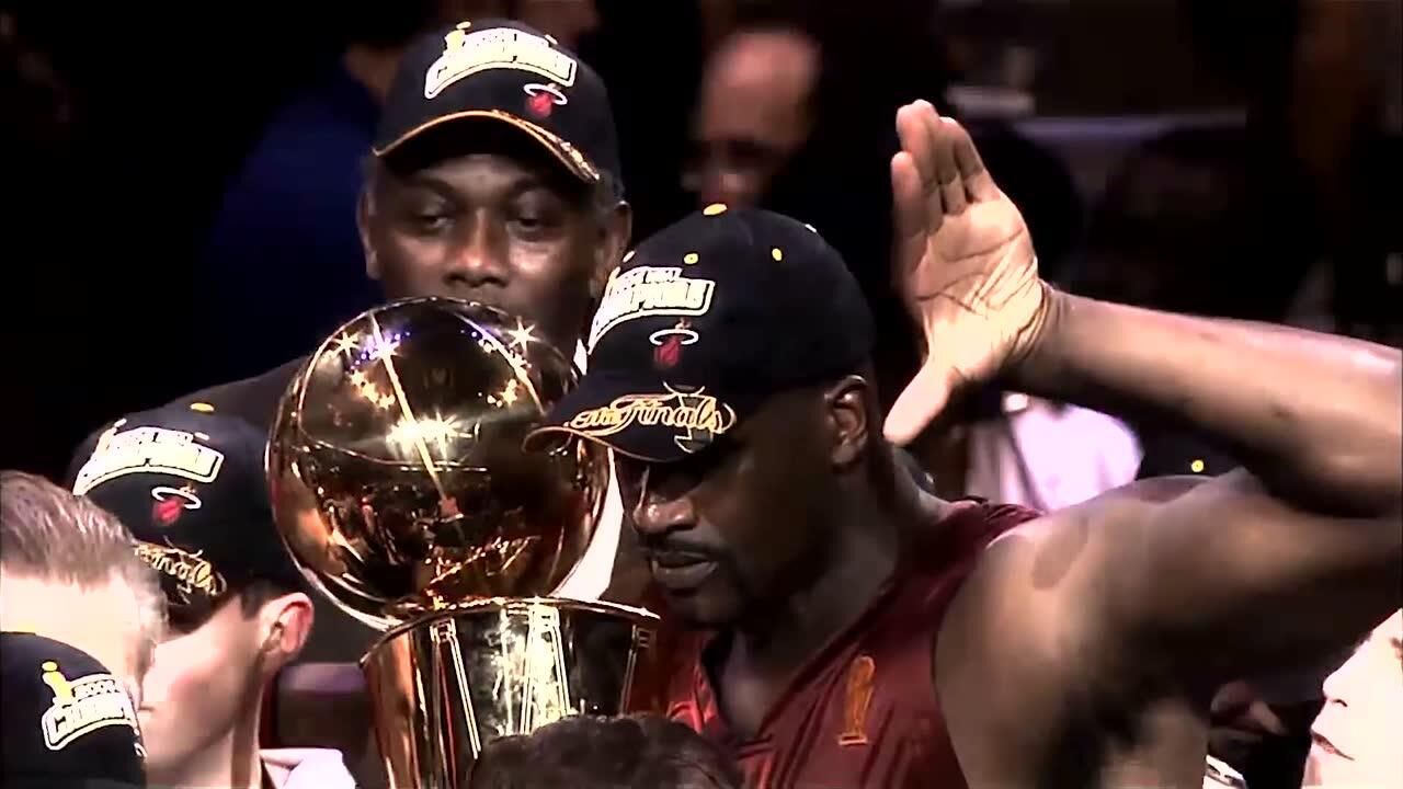 鲨鱼过生日!一个视频回味奥尼尔生涯制霸篮下