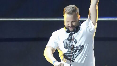 【jeffrey sutorius cut】柏林叔魅力丝毫不减当年,蹦到脚麻!