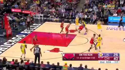 《NBA全场回放》【回放】湖人vs公牛第2节 科比怀特连续抢断库兹玛打反击