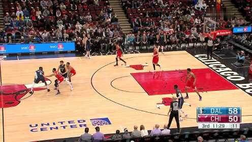 《NBA全场回放》【原声回放】独行侠vs公牛第3节 公牛反击难阻挡