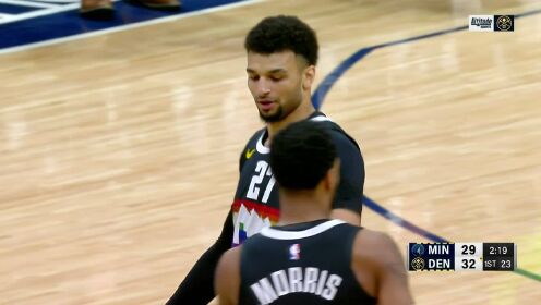 《NBA全场集锦》约基奇内线强攻上篮再中 比斯利一步过人单臂滑扣还以颜色