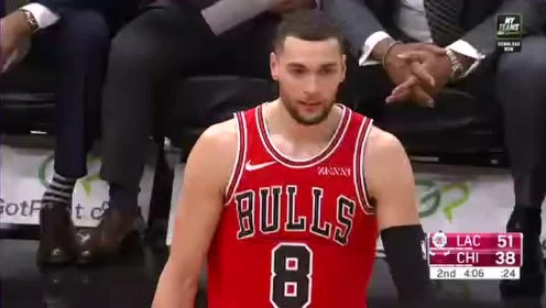 《NBA全场回放》【回放】快船vs公牛第2节 哈雷尔肆虐公牛内线连砍11分