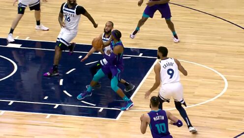 《NBA全场回放》【原声回放】黄蜂vs森林狼第2节 比斯利空接暴扣震慑全场