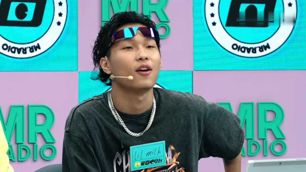 第266期:lil milk再现爆火说唱情歌《moonlight》